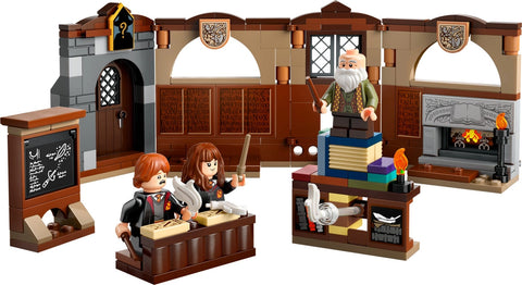LEGO Harry Potter Hogwarts Castle Charms Class